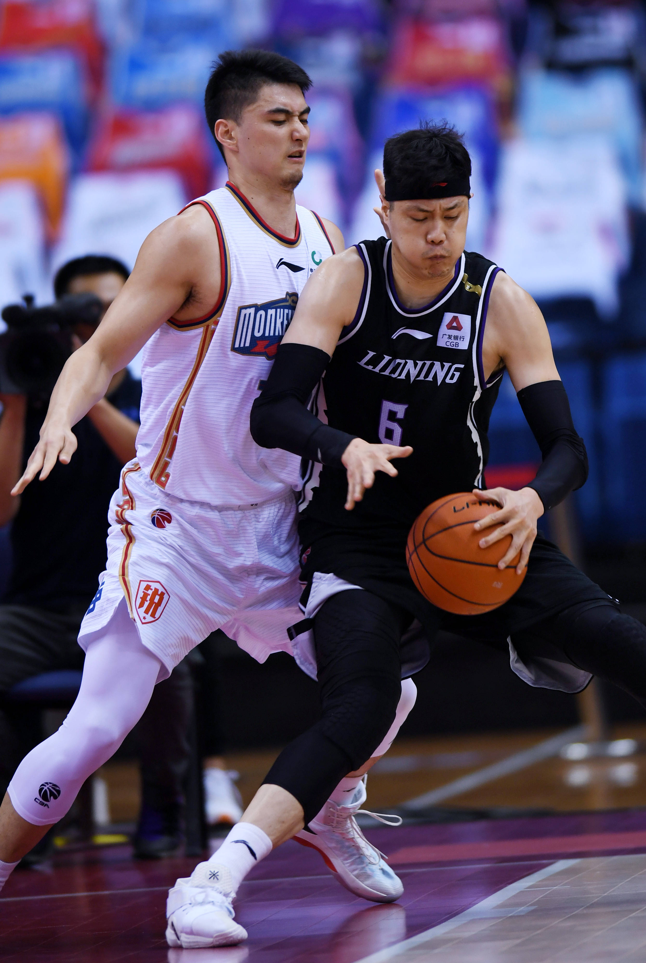 曼城门神埃德森离队，8年夺18冠创英超纪录