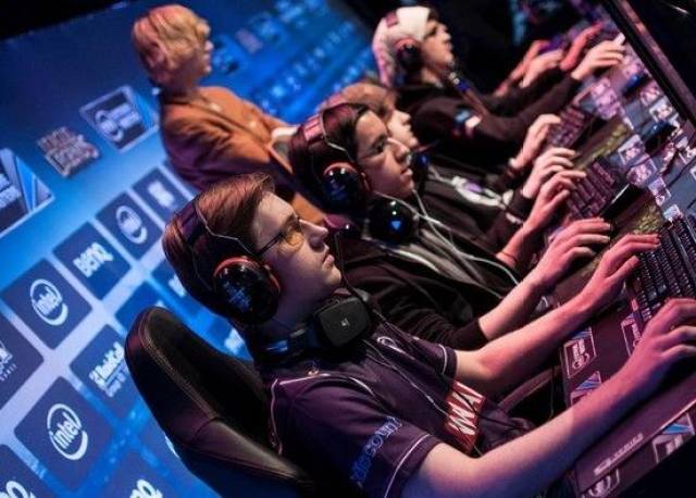 年竞争力构 年竞争力构