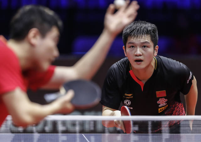 他在牛棚与 他在牛棚与